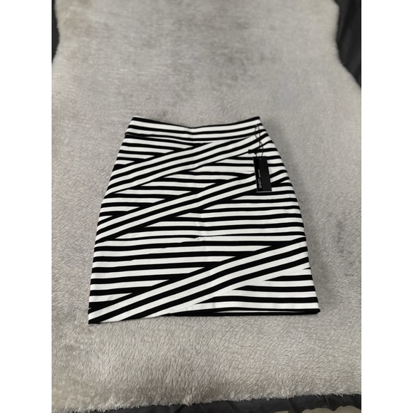 Express Dresses & Skirts - New Express High Waist Black White Stripe Pencil Skirt Casual Business Size 00